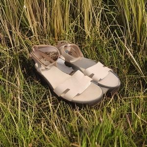 Fly London 'Fuxa' Flat Cream Sz 40